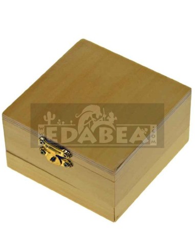 Holzkiste mit Sieb