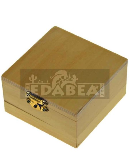 Holzkiste mit Sieb