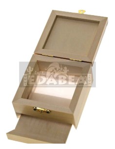 Wooden box with sieve 2
